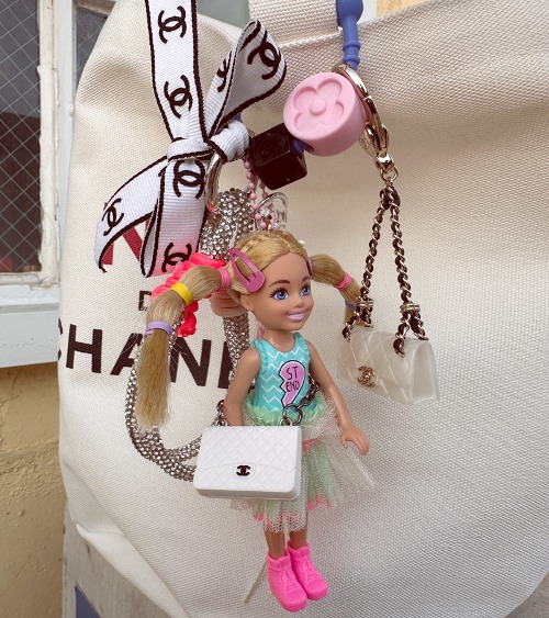 Barbie doll (CHANEL Bag)